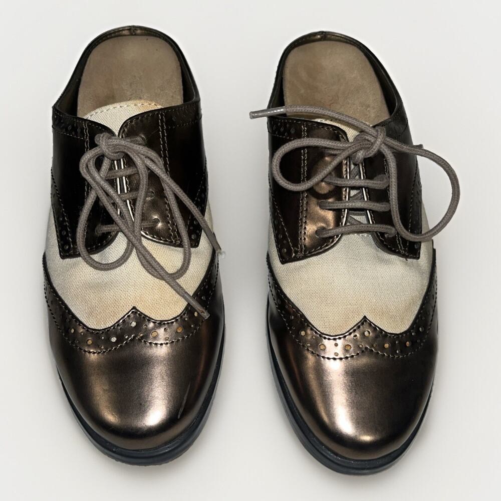 AEROSOLES Ticklish Two-Tone Beige Linen and Gold Leather Wingtip Flats Size 6